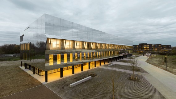 Vaccinopolis (© Marcel van der Burg) Vaccinopolis (© Marcel van der Burg)