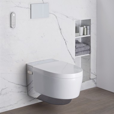 Salle de bains sans barrrières avec Geberit AquaClean Mera