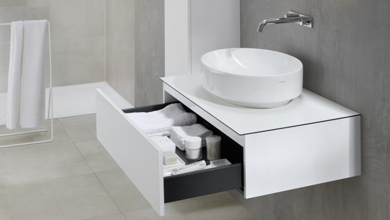 Lavabo à poser rond Geberit VariForm avec sous-meuble (© Geberit)