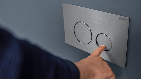 Elegant toilet flush button from the Geberit Sigma40 range Elegant toilet flush button from the Geberit Sigma40 range