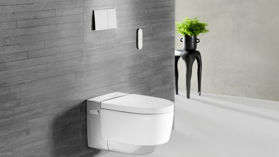 Geberit AquaClean Mera Comfort in chroom met afstandsbediening Sigma70
