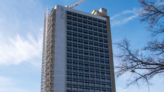 Renovatie van toren OMU 93 in Bern, Zwitserland