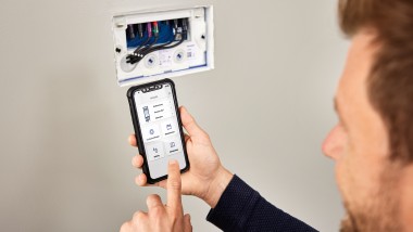 Instellen van de Geberit HS30 hygiënespoeling in het inbouwspoelreservoir via de Geberit Control app