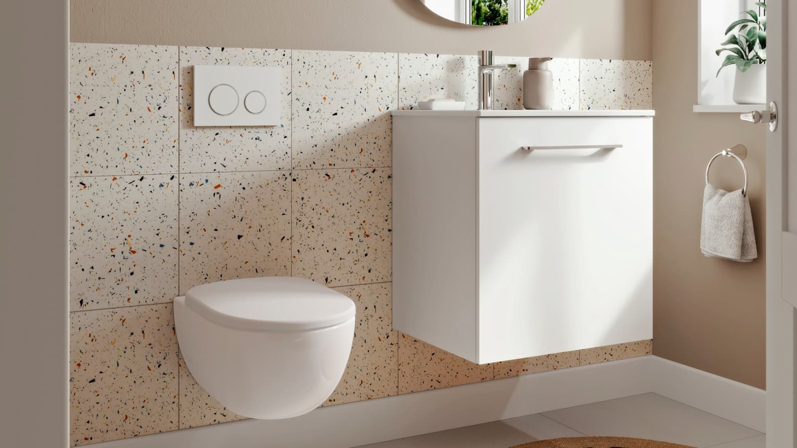 Kleine Geberit Selnova badkamer met hang-wc en wastafel Kleine Geberit Selnova badkamer met hang-wc en wastafel