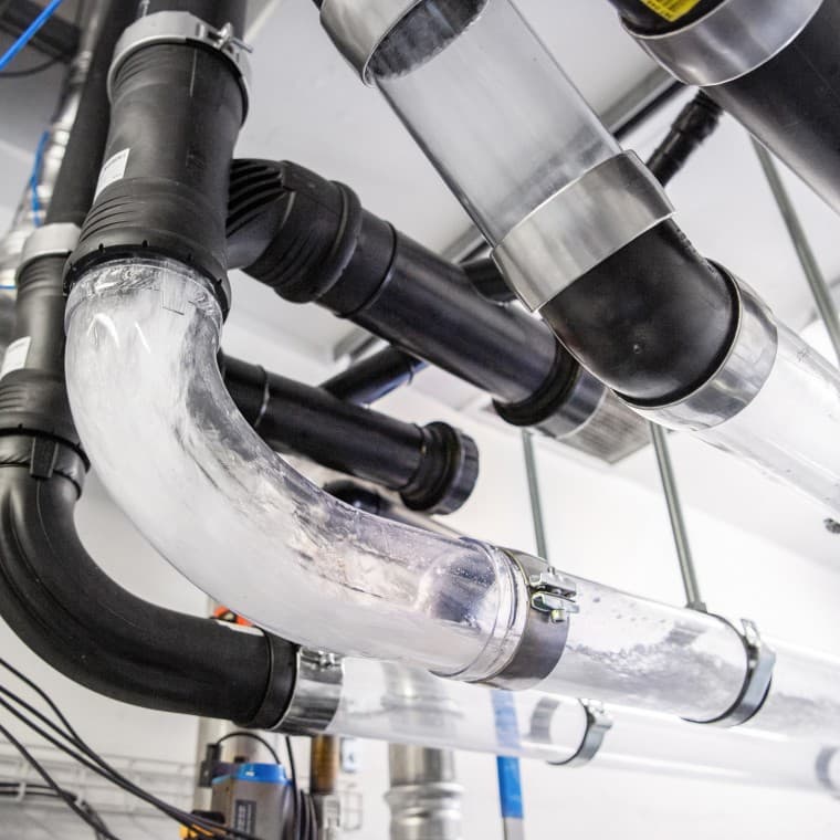 De Geberit afwateringstoren in Jona, Zwitserland De Geberit afwateringstoren in Jona, Zwitserland