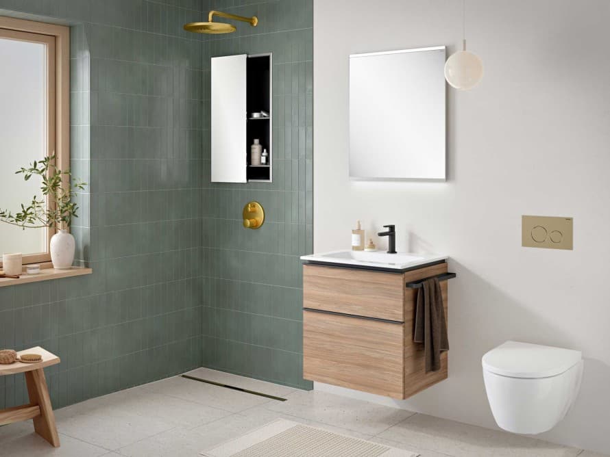 Scandinavisch geïnspireerde badkamer met de Geberit iCon badkamercollectie en een Option spiegel. Scandinavisch geïnspireerde badkamer met de Geberit iCon badkamercollectie en een Option spiegel.