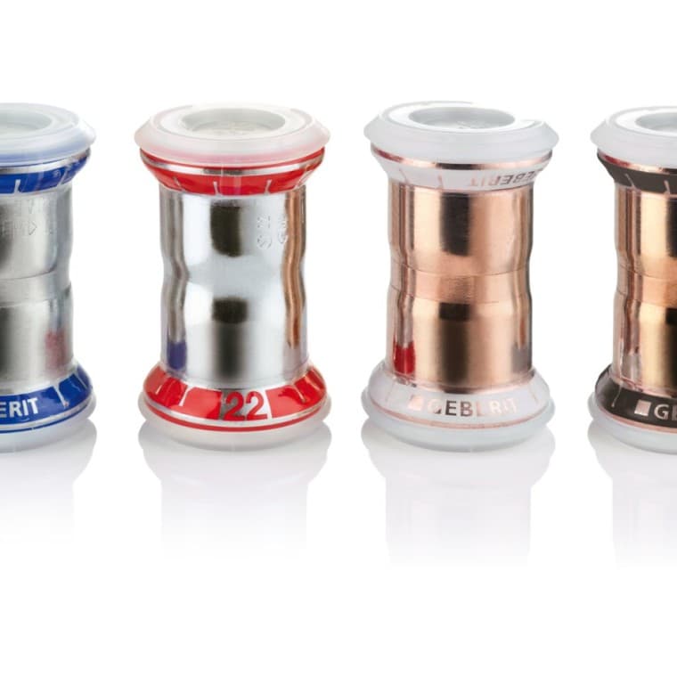 Geberit Mapress fittingen in diverse materialen met beschermkappen Geberit Mapress fittingen in diverse materialen met beschermkappen